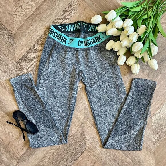 ♥️ Gymshark Flex Legging V3 NWT
Charcoal Grey/Teal M gentle use size Medium - Picture 1 of 14